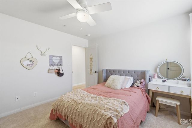 6113 Dartmoor Wood Avenue, Bakersfield, CA 93314