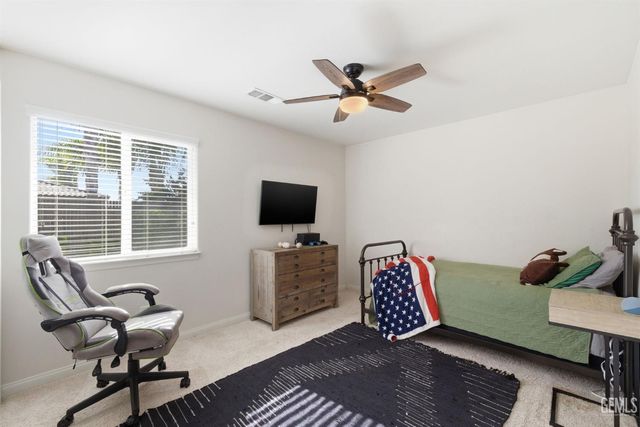6113 Dartmoor Wood Avenue, Bakersfield, CA 93314