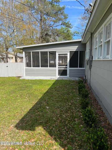 1509 Bowen Avenue, Ocean Springs, MS 39564