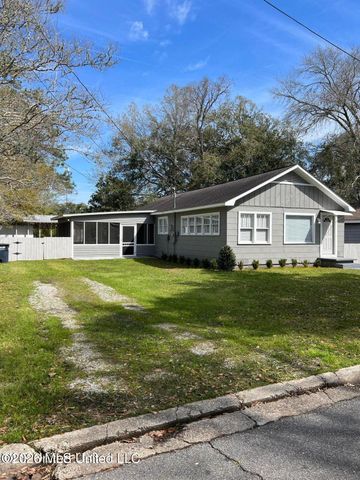 1509 Bowen Avenue, Ocean Springs, MS 39564