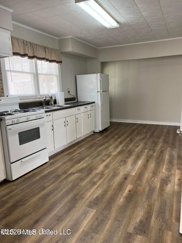 1509 Bowen Avenue, Ocean Springs, MS 39564