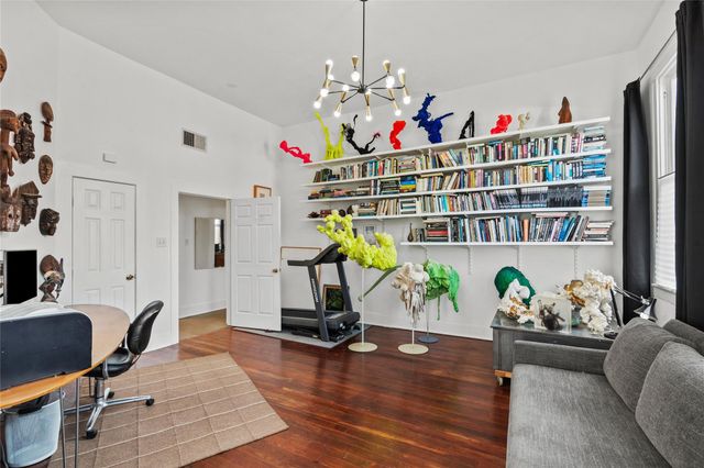 3625 Avenue O, Galveston, TX 77550