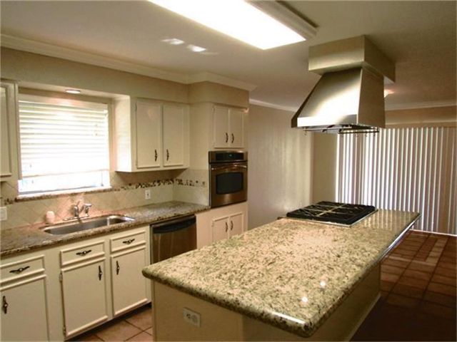 2212 S Belmont Drive, Richmond, TX 77469