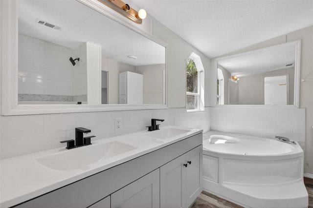 2630 COUNTY ROAD 426C, Lake Panasoffkee, FL 33538