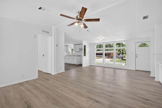 2630 COUNTY ROAD 426C, Lake Panasoffkee, FL 33538