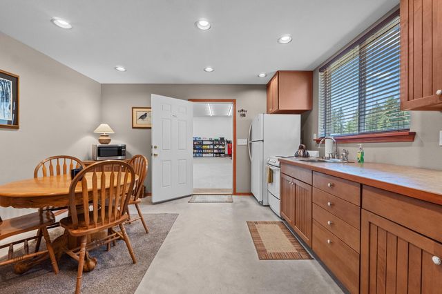 5034 Bittrich Antler Rd, Deer Park, WA 99006