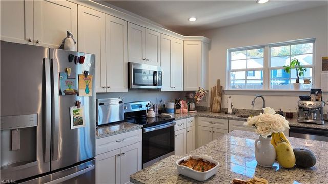 2420 Trafton PL, Chesapeake, VA 23320