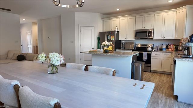 2420 Trafton PL, Chesapeake, VA 23320