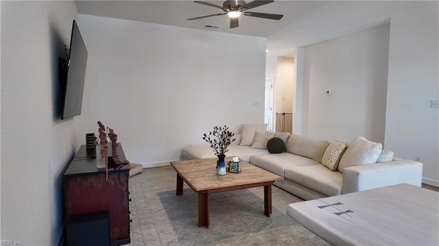 2420 Trafton PL, Chesapeake, VA 23320