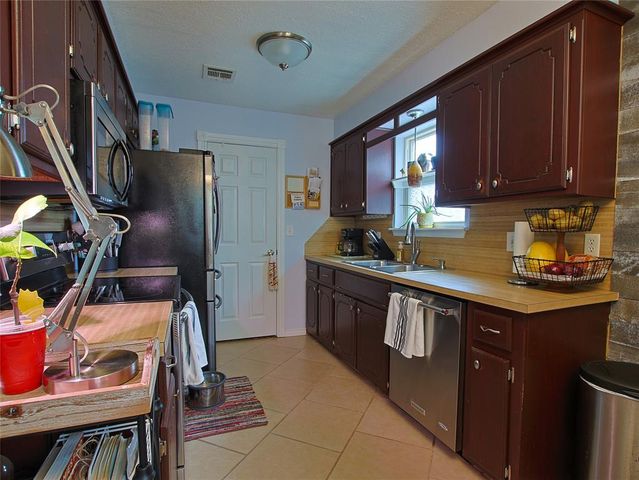753 W Shepherd Drive, Mustang, OK 73064