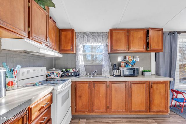 607 Northeast Spring Avenue, Wise, VA 24293