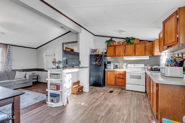 607 Northeast Spring Avenue, Wise, VA 24293