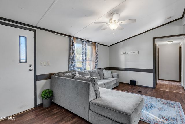 607 Northeast Spring Avenue, Wise, VA 24293