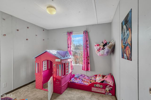 607 Northeast Spring Avenue, Wise, VA 24293