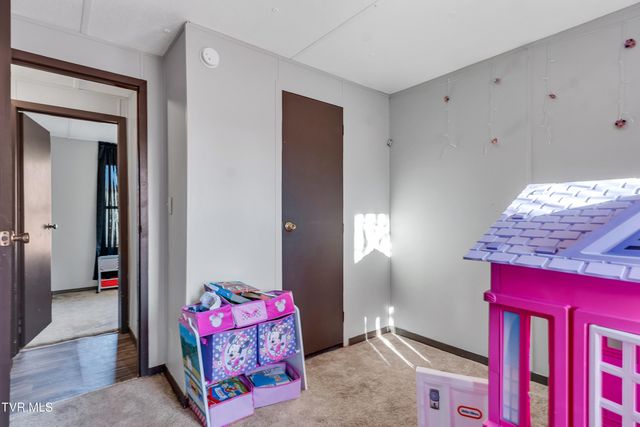 607 Northeast Spring Avenue, Wise, VA 24293