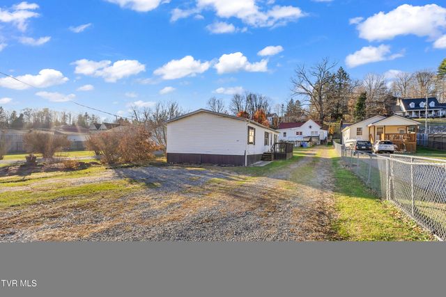 607 Northeast Spring Avenue, Wise, VA 24293