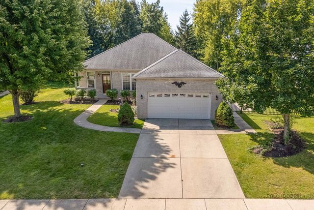 306 Greenview Lane, Lake Villa, IL 60046