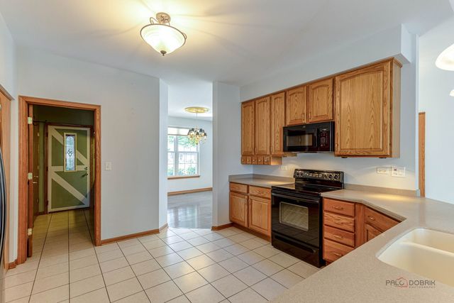 306 Greenview Lane, Lake Villa, IL 60046