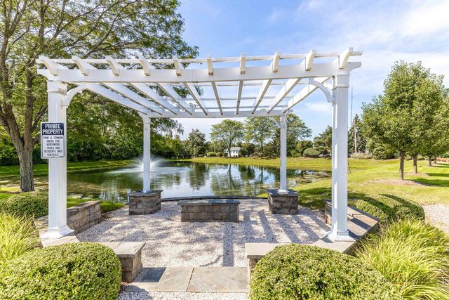 306 Greenview Lane, Lake Villa, IL 60046