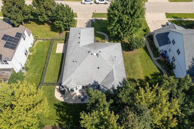 306 Greenview Lane, Lake Villa, IL 60046