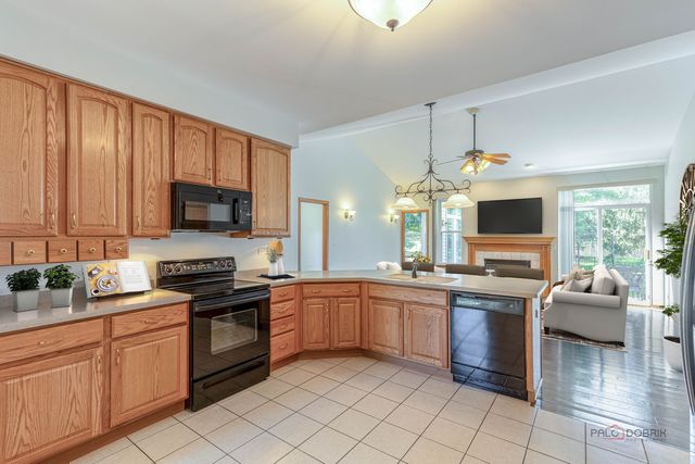 306 Greenview Lane, Lake Villa, IL 60046