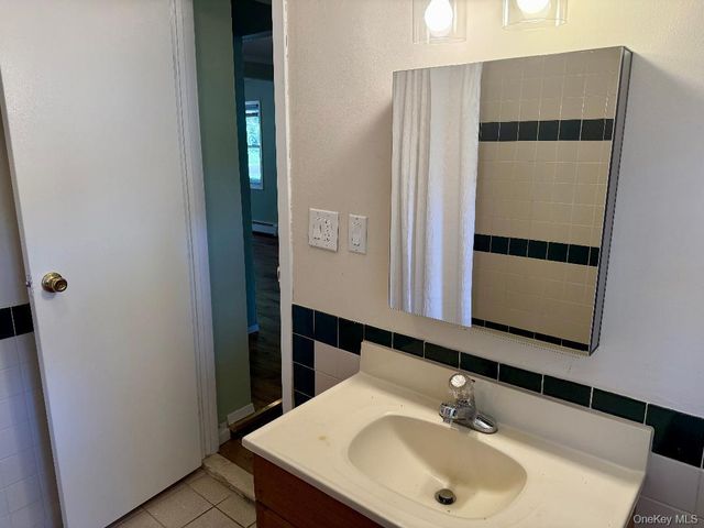 18 Kew, Sound Beach, NY 11789