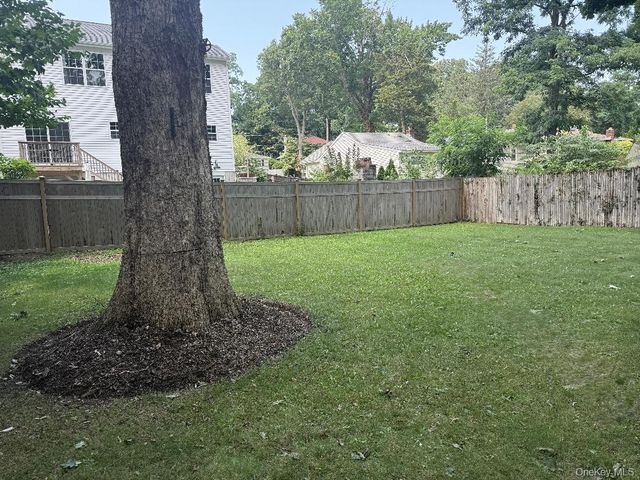 18 Kew, Sound Beach, NY 11789