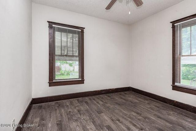 122 S 42nd St, Louisville, KY 40212