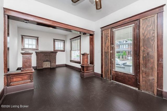 122 S 42nd St, Louisville, KY 40212