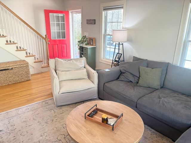 9 Ray Ave, Bellingham, MA 02019