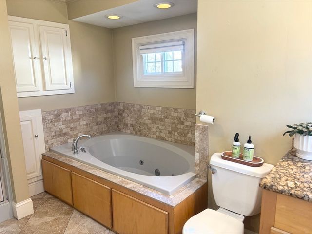 9 Ray Ave, Bellingham, MA 02019