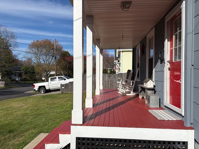 9 Ray Ave, Bellingham, MA 02019