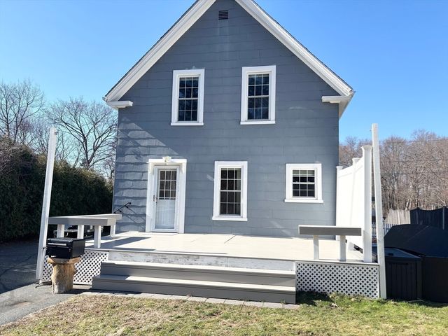 9 Ray Ave, Bellingham, MA 02019