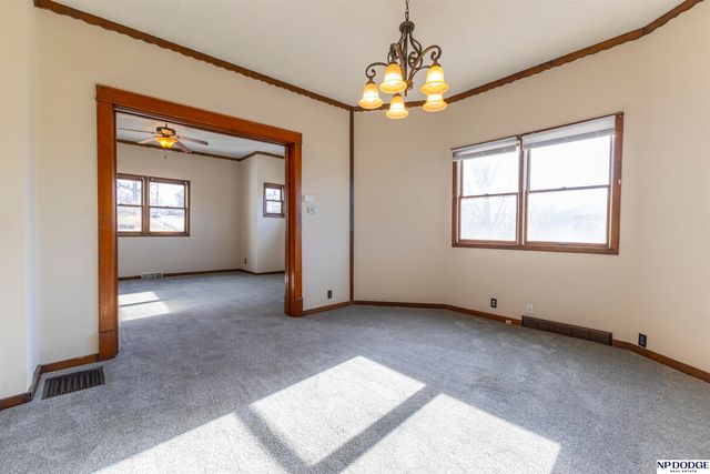 3224 S 32nd Avenue, Omaha, NE 68105