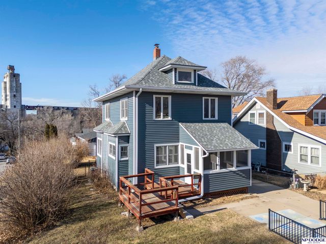 3224 S 32nd Avenue, Omaha, NE 68105