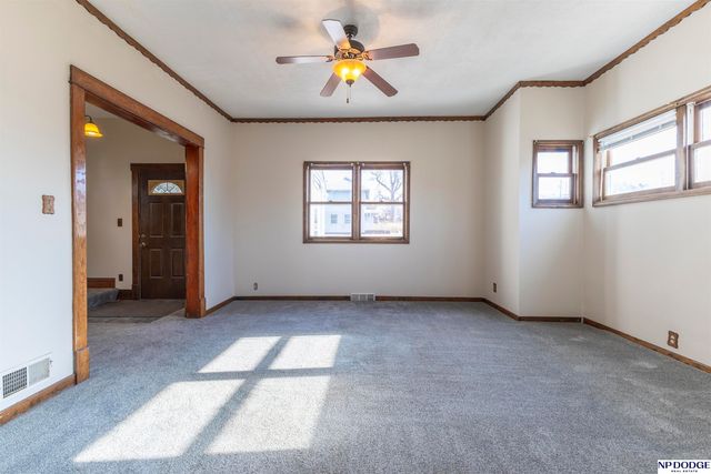 3224 S 32nd Avenue, Omaha, NE 68105