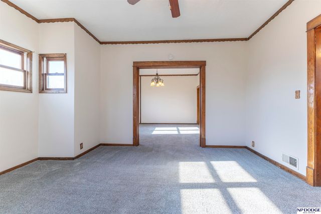 3224 S 32nd Avenue, Omaha, NE 68105