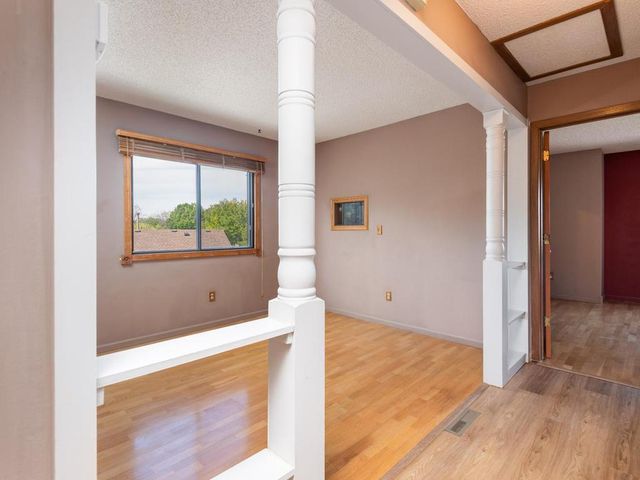 7555 Wedgewood Way N, Maple Grove, MN 55311