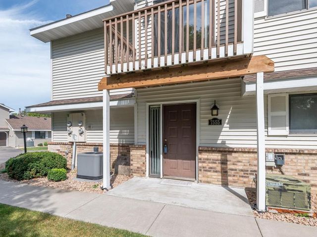 7555 Wedgewood Way N, Maple Grove, MN 55311