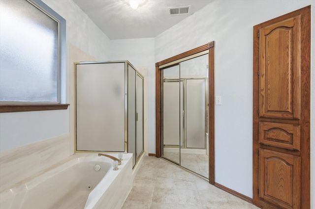1424 Oakwood Court, Flower Mound, TX 75028