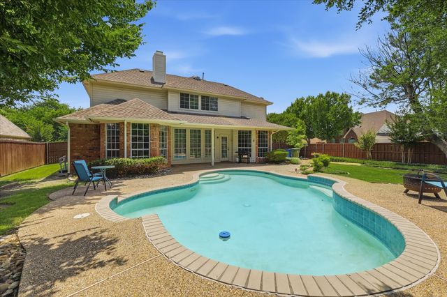 1424 Oakwood Court, Flower Mound, TX 75028