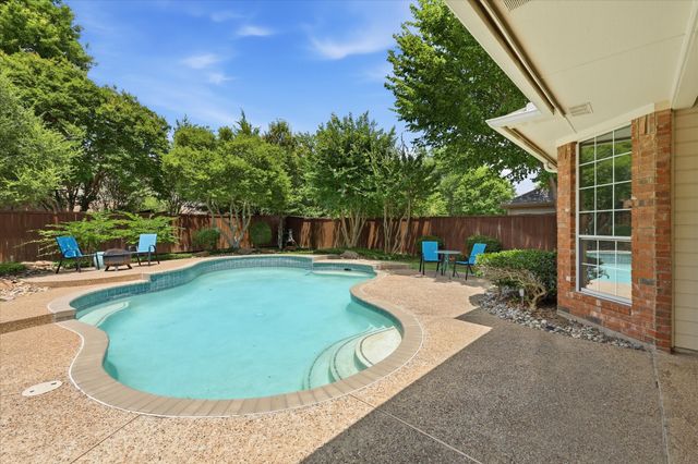 1424 Oakwood Court, Flower Mound, TX 75028