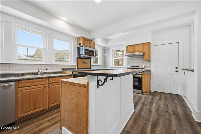 21 Crandall Street, Glens Falls, NY 12801