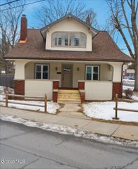 21 Crandall Street, Glens Falls, NY 12801