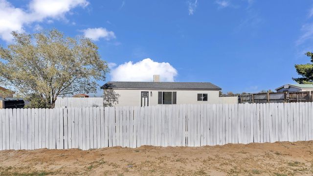 679 Meadow Lake Road, Los Lunas, NM 87031