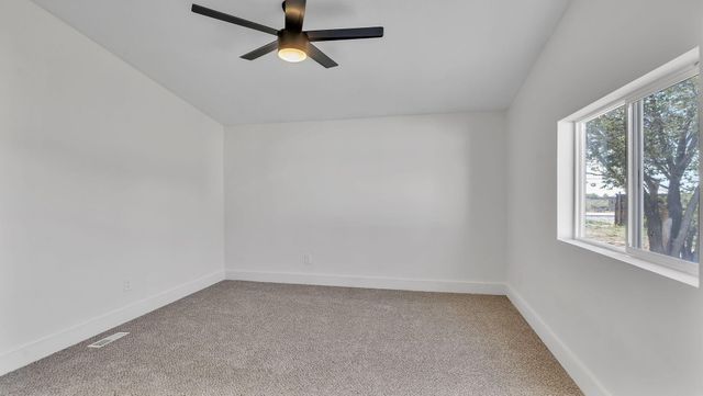 679 Meadow Lake Road, Los Lunas, NM 87031