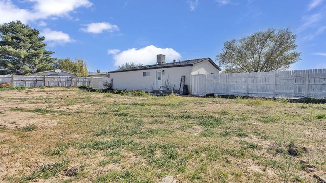 679 Meadow Lake Road, Los Lunas, NM 87031