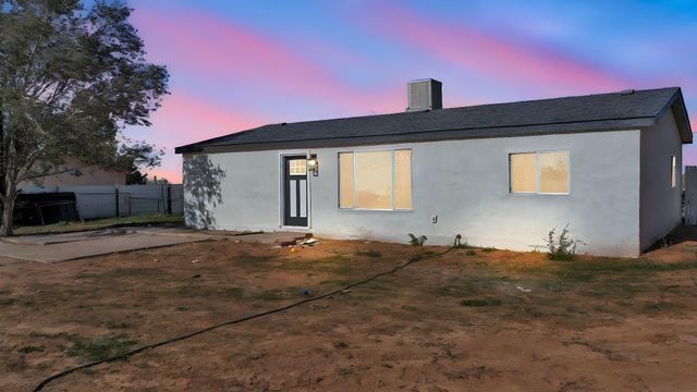 679 Meadow Lake Road, Los Lunas, NM 87031