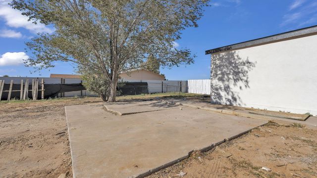 679 Meadow Lake Road, Los Lunas, NM 87031