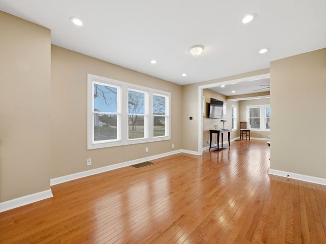 1627 S 14th Avenue, Maywood, IL 60153